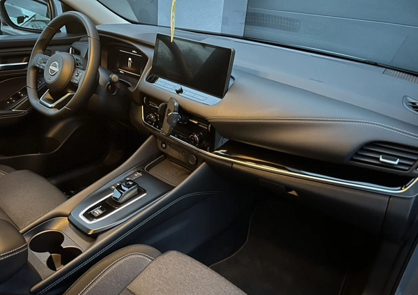Nissan Qashqai cena 27000 przebieg: 7500, rok produkcji 2022 z Rzgów małe 79